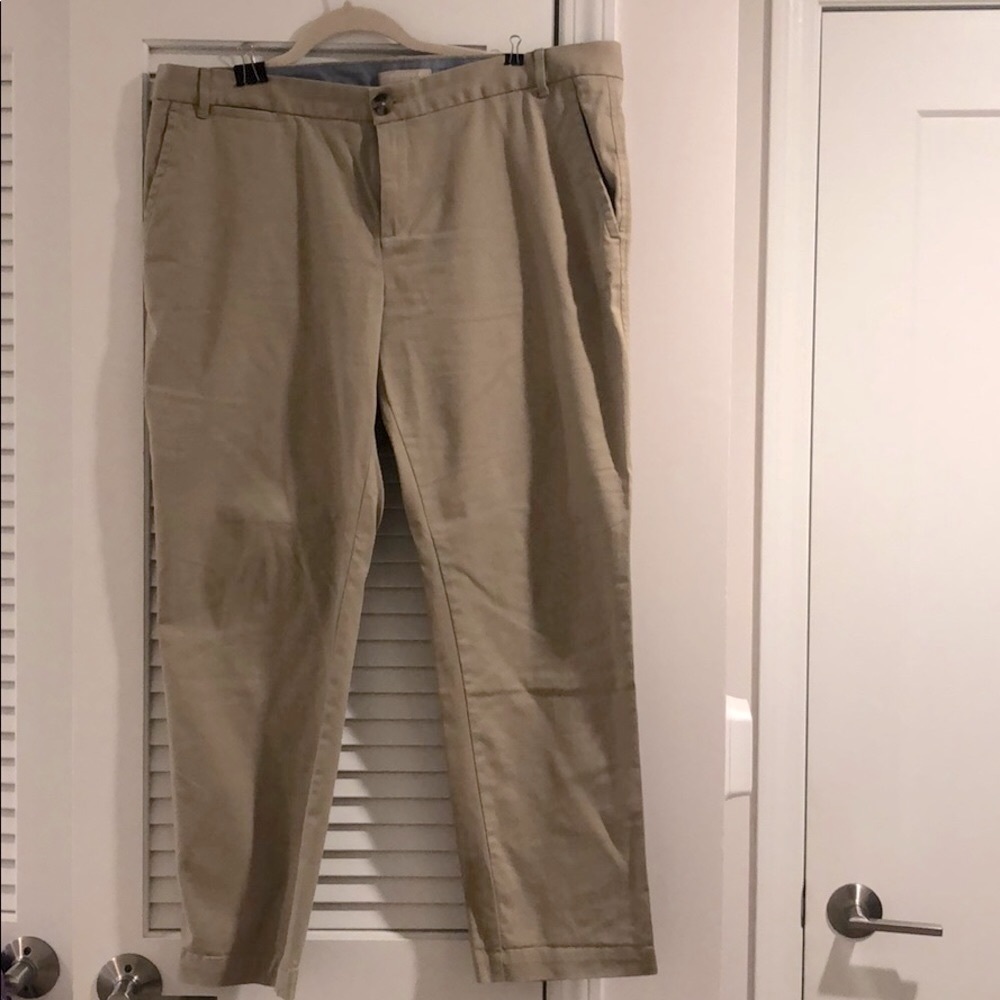 NWOT Banana Republic City Chino Khakis